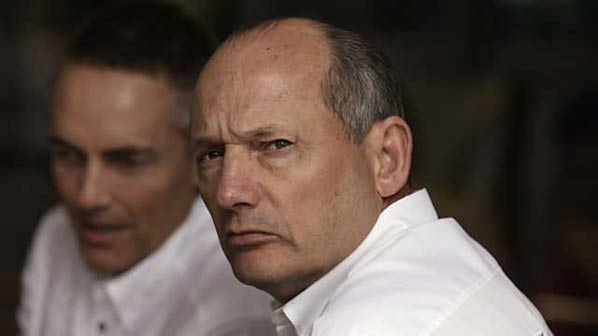 Ron Dennis abandona McLaren Ron Dennis abandona McLaren