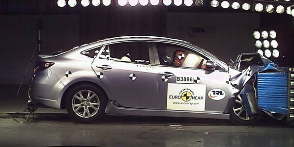Mazda 6, Lancer y iQ y Avensis, 5 estrellas