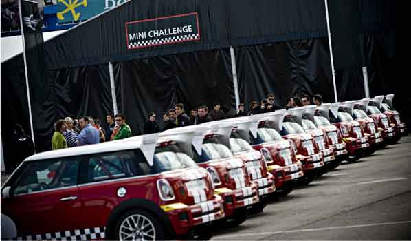 Los Mini calientan motores Los Mini calientan motores