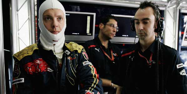 Bourdais deja libre el asiento de Alguersuari