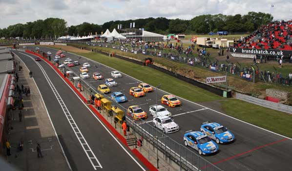 Menu y Farfus vecen en Brands Hatch Menu y Farfus vecen en Brands Hatch