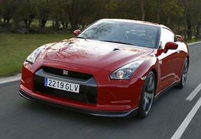 Nissan GT-R