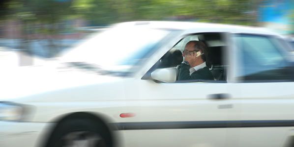 La distracción al volante causa inseguridad a los conductores La distracción al volante causa inseguridad a los conductores