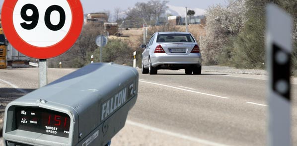 La DGT duplica los controles de velocidad La DGT duplica los controles de velocidad