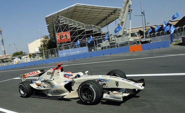 GP2: Roldán aguanta el tipo