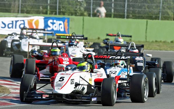 F3 Italia: SOS por Campos-Hull F3 Italia: SOS por Campos-Hull
