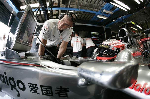 McLaren domina los libres McLaren domina los libres