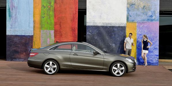 Mercedes E Coupé 200 CGI y 220 CDI Mercedes E Coupé 200 CGI y 220 CDI