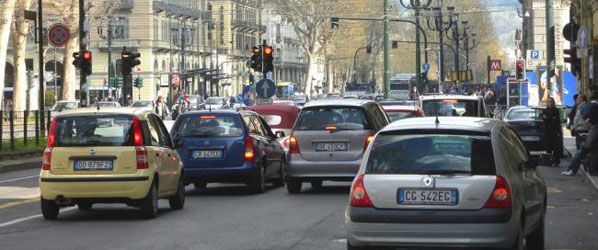 Milán se cierra al tráfico por la contaminación
