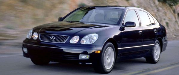Más de 2.400 Lexus, a revisión en España  