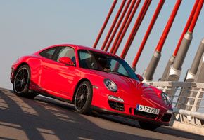 Porsche 911 Carrera GTS 