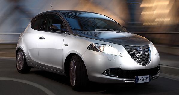 Lancia Ypsilon, ya a la venta