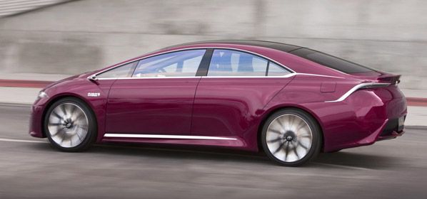 Toyota NS4: en busca de A7 y CLS