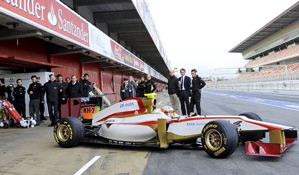 F1: Bautismo en pista del coche de HRT F1: Bautismo en pista del coche de HRT