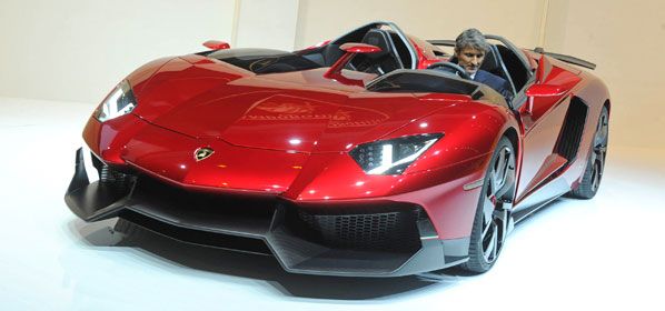 Lamborghini Aventador J, rompiendo moldes Lamborghini Aventador J, rompiendo moldes