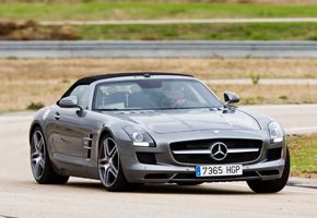 Mercedes SLS AMG Roadster 