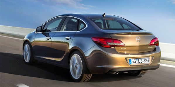 Opel Astra sedán, se completa la gama Opel Astra sedán, se completa la gama
