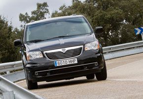 Lancia Voyager 2.8 CRD 