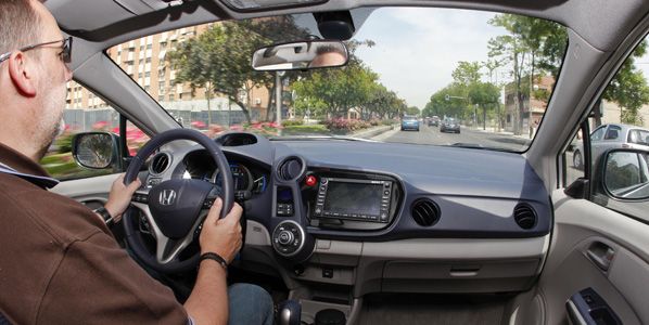 Una conducción eficiente ahorra 500 euros anuales