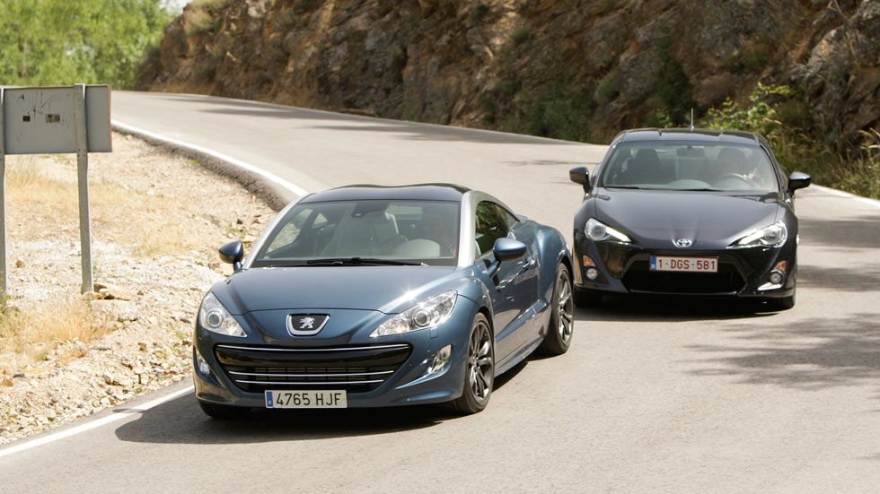 Peugeot RCZ 1.6 THP vs Toyota GT86