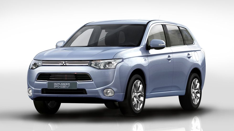 Mitsubishi Outlander híbrido enchufable, a la venta en Japón