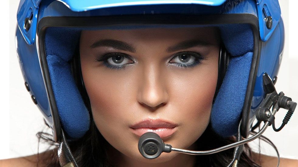 Inessa Tushkanova, de Playboy a piloto de rallyes Inessa Tushkanova, de Playboy a piloto de rallyes