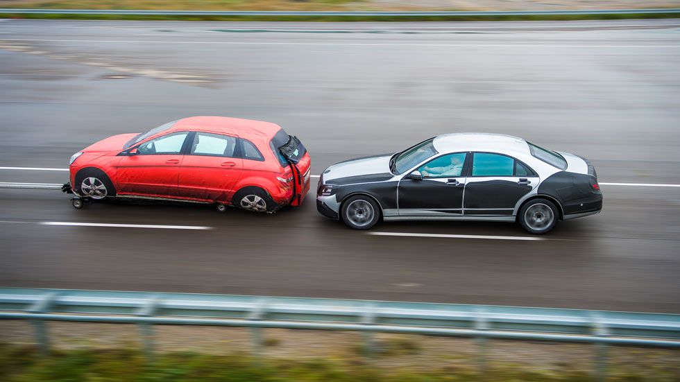 Mercedes nos muestra en vídeo su sistema ‘Intelligent Drive’