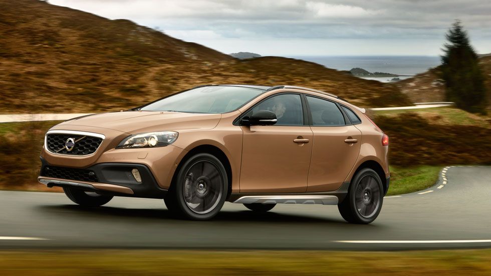 Contacto: Volvo V40 Cross Country, con traje de campo