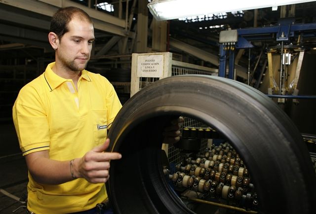 Michelin y los sindicatos quieren evitar 300 despidos