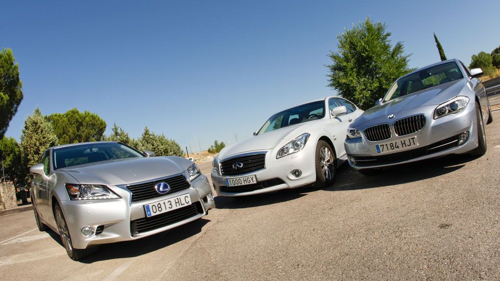 BMW ActiveHybrid 5 vs Infiniti M35h y Lexus GS 450h