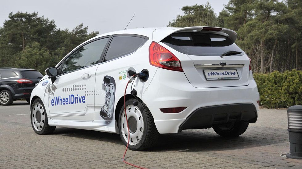 Ford Fiesta eWheelDrive, el futuro para ahorrar combustible y espacio