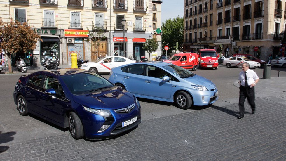 Comparativa: Opel Ampera vs Toyota Prius Plug-in