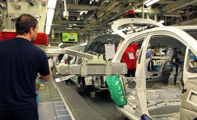 Toyota explicará la fabricación de un coche por twitter