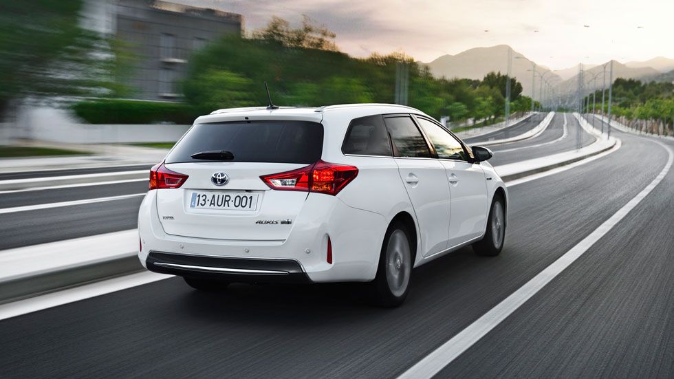 Contacto: Toyota Auris Touring Sports Hybrid