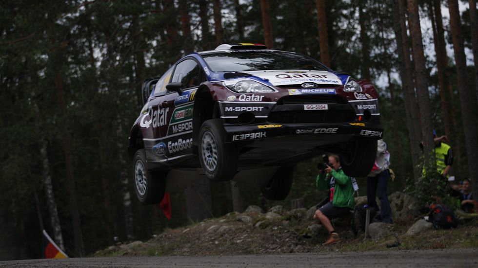 Rallye de Finlandia – jueves: Neuville da la sorpresa