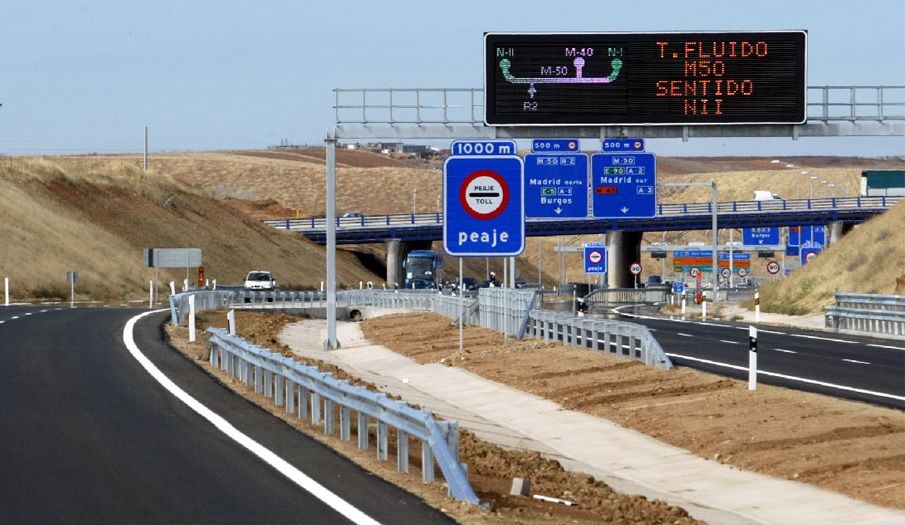 Fomento inspecciona las autopistas