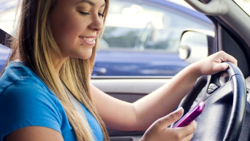 En algunas carreteras de Nueva York se podrán mandar SMS