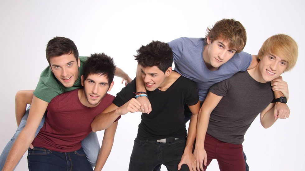 Los One Direction españoles de gira con el Opel Corsa