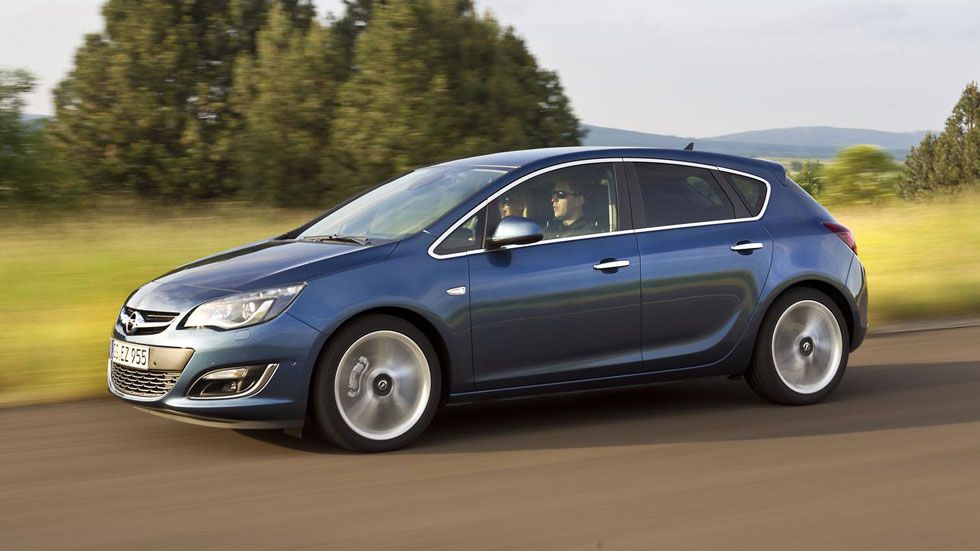 Opel Astra 2014: nuevo motor y equipamiento renovado