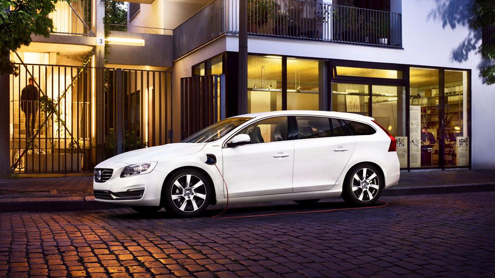 Precio del Volvo V60 Plug-in Hybrid: 60.900 euros