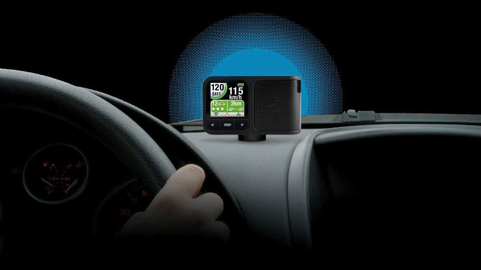 Gana un Mini Coyote Plus: el primer asistente de conducción inteligente