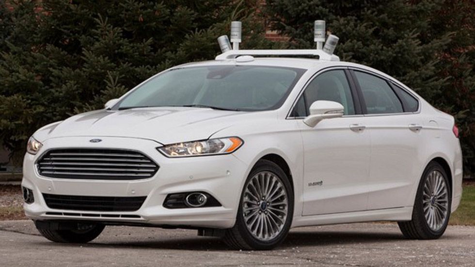 Ford Fusion Híbrido automatizado: el coche que lee la carretera