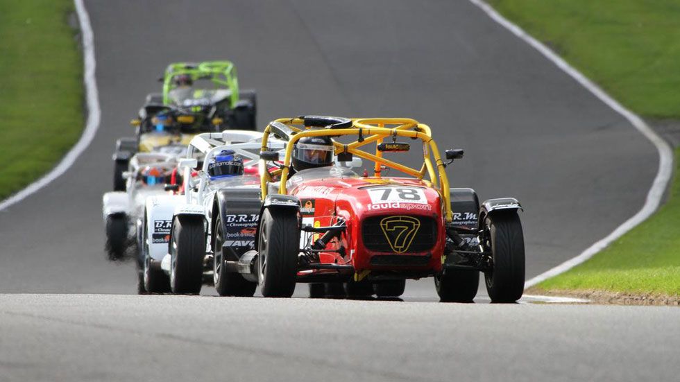 Caterham Superlight R300, de cambio manual a secuencial Sadev