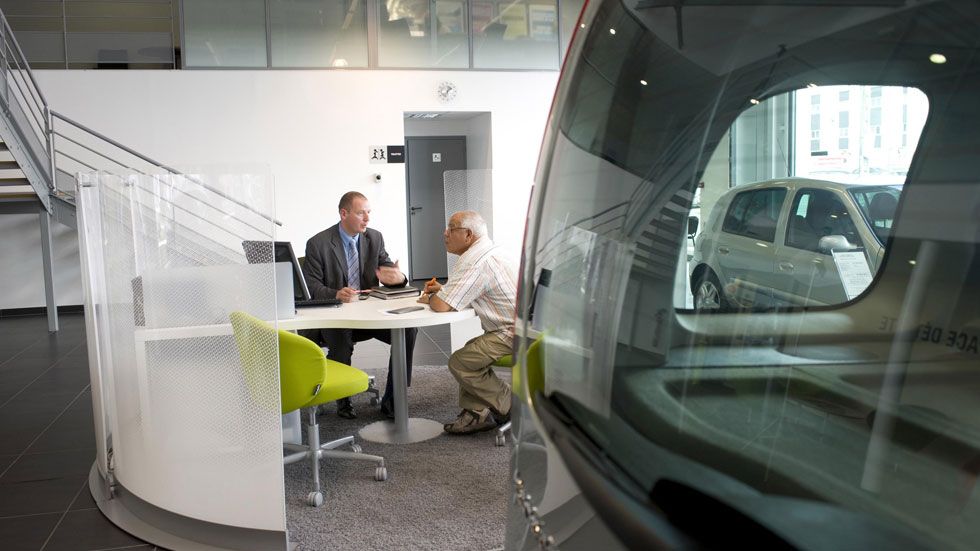 ¿Tienen que devolvernos la señal si no compramos el coche?