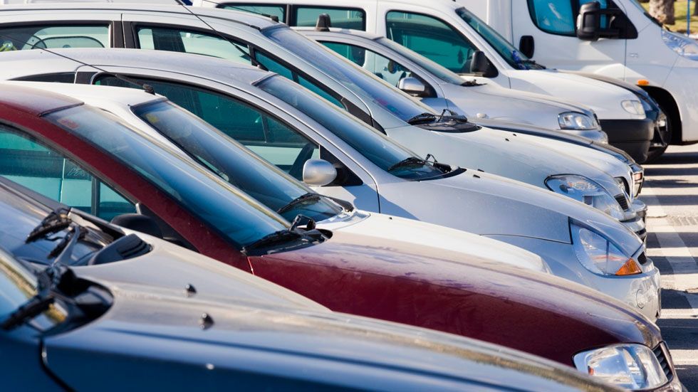 Tres millones de coches viejos circulan por España