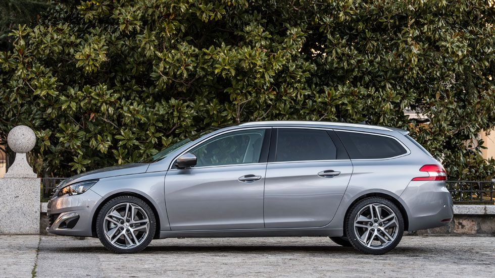 Peugeot 308, Interior y maletero