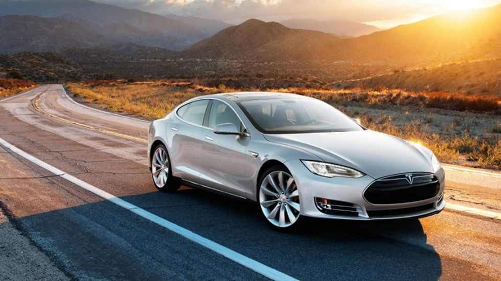 Tesla y Apple: las negociaciones aumentan el valor de las acciones