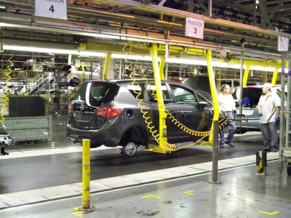 Sube la producción de coches en España