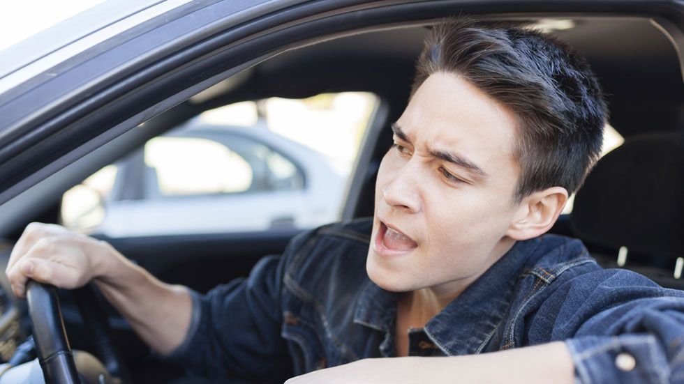 Los españoles, los que más insultamos al volante