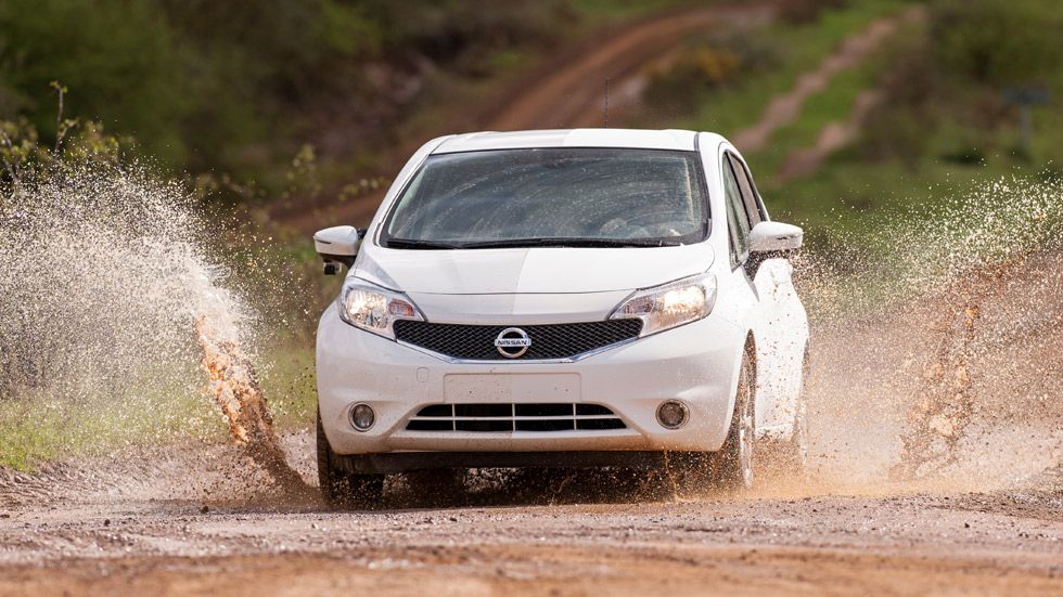 Nissan crea el coche que se limpia solo